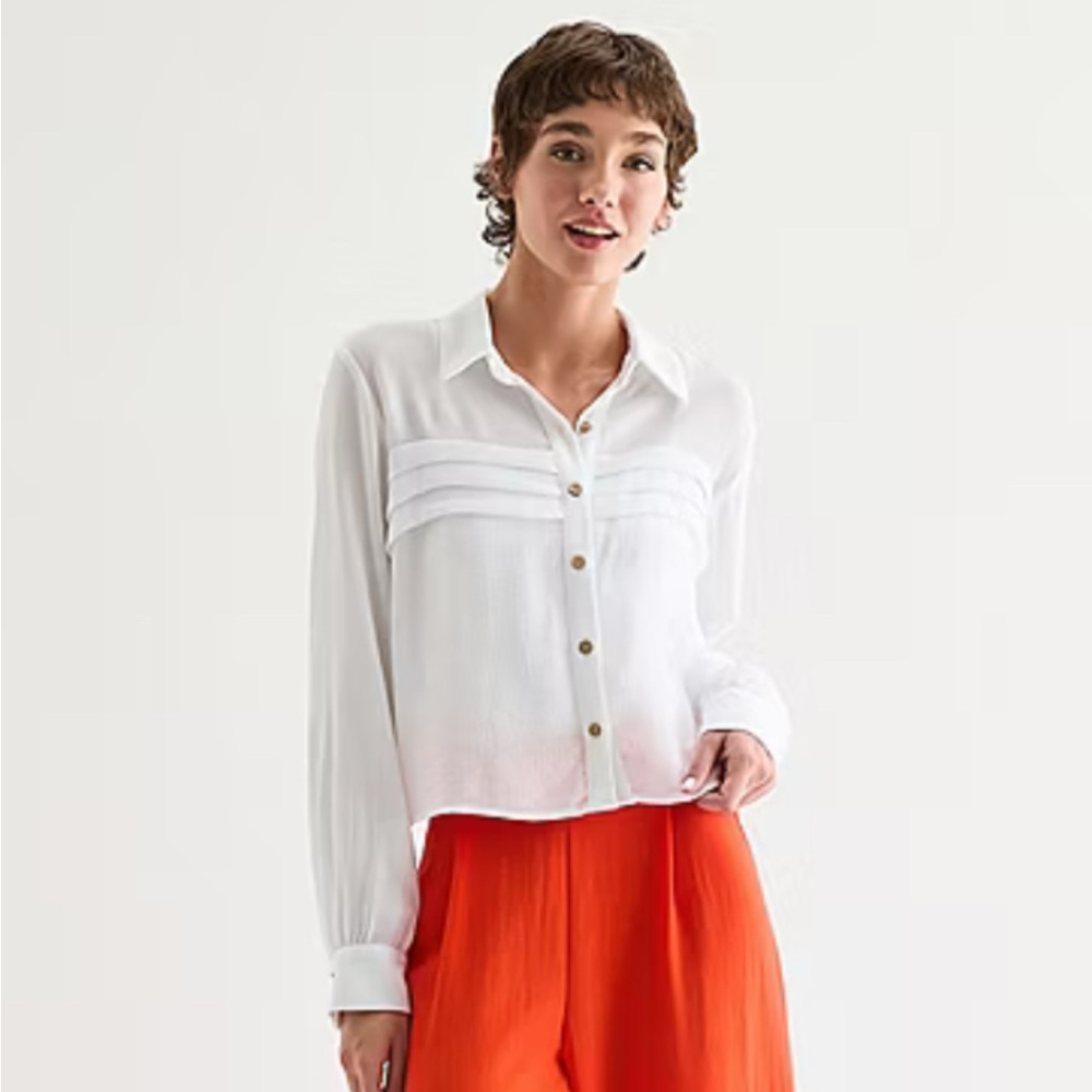 NWT Classic White  Shirt